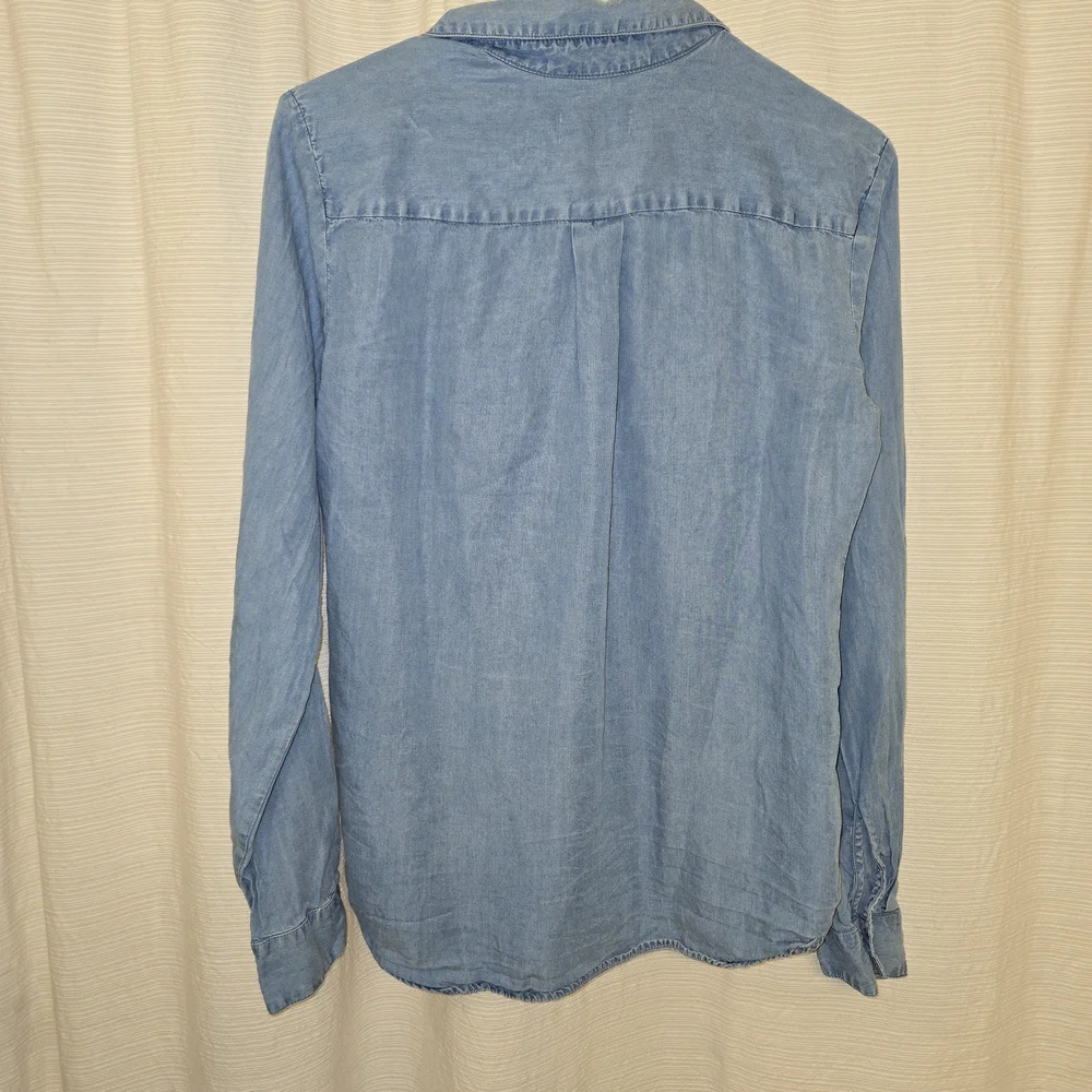 Loft Button Down - Picture 3 of 3